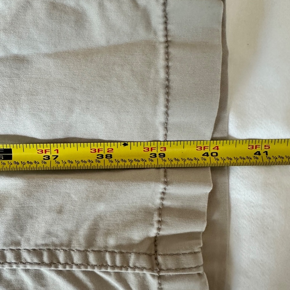 Hollister Mid-Rise Relaxed Bootcut Chinos — Khaki | Size 6R | New With Tags - Picture 2 of 4